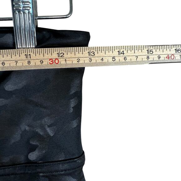 Spanx Leggings Women’s | Black Camo Print High Rise Compression | Medium - Picture 8 of 10